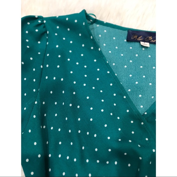 Green polka dot blouse - Picture 3 of 3